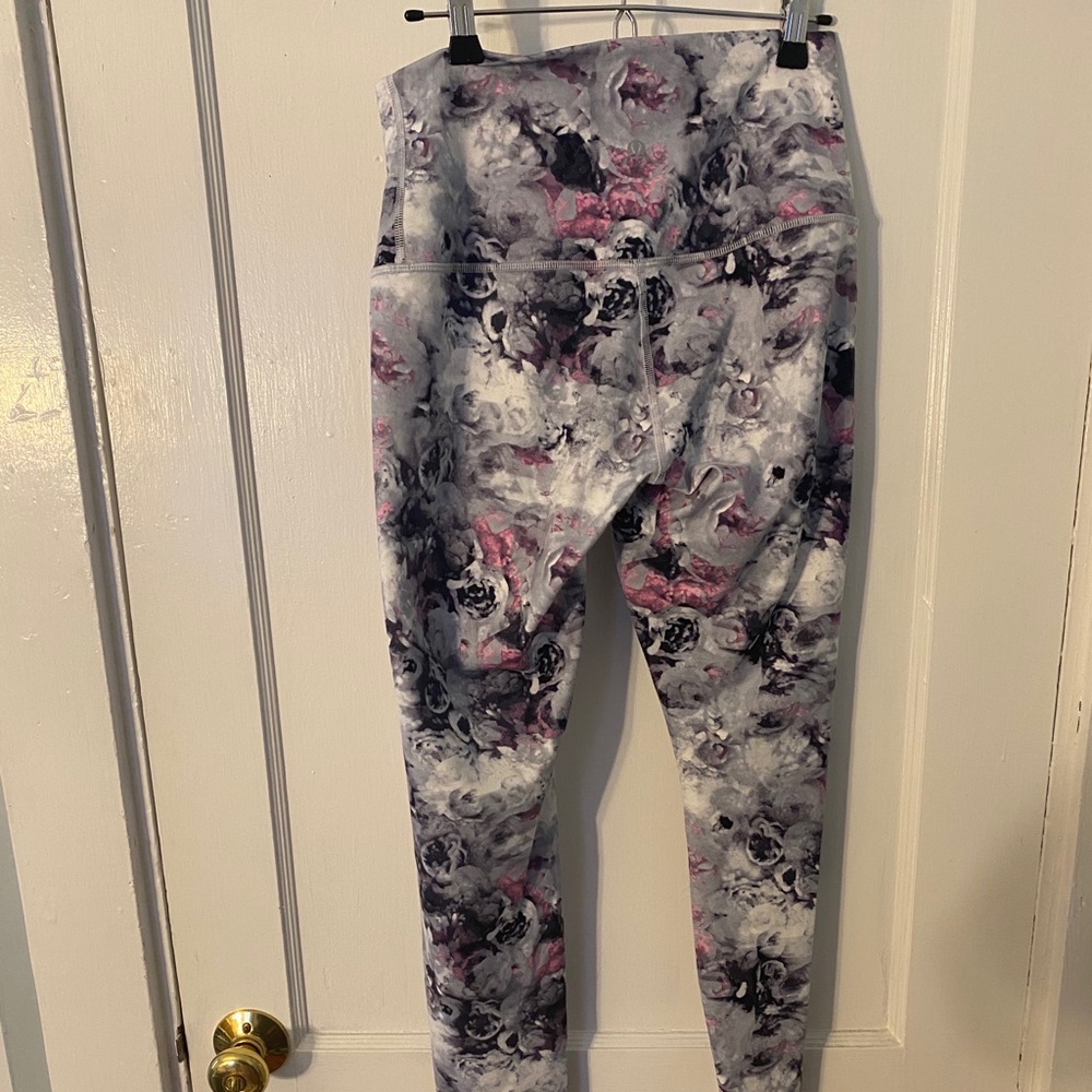 LULULEMON ATHLETICA Leggings Multi Colored - Picture 2 of 4